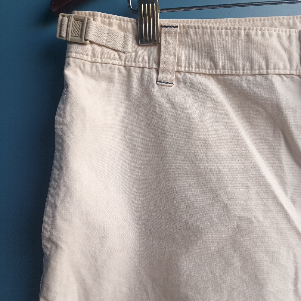 GAP Cream Bermudas Relaxed Fit - Picture 2 of 14